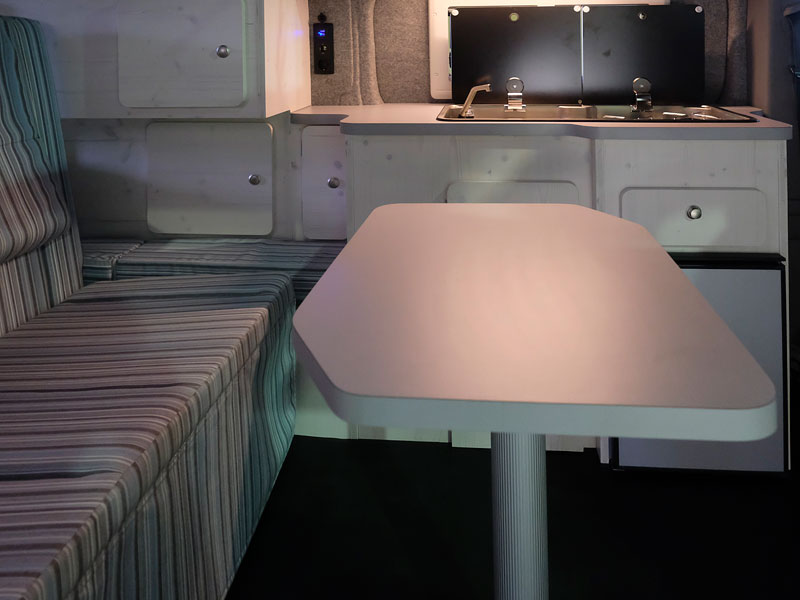 Renault Trafic / Opel Vivaro mit langem Radstand (L2) 9 nissan primastar camper